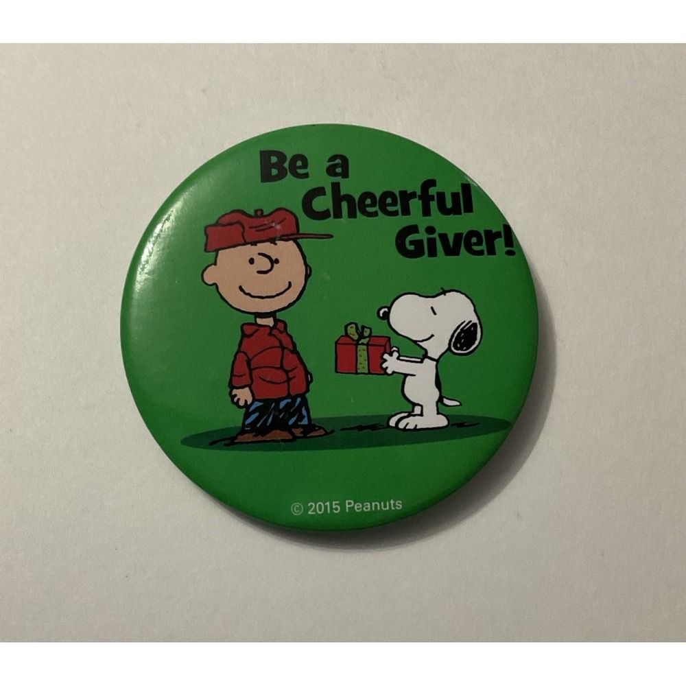 Vintage Peanuts Charlie Brown Snoopy Christmas Button Pin Holiday Brooch 2015